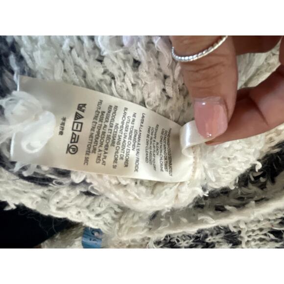 Anthropologie PILCRO Petra Sweater Size XS FLUFFY COZY FAIR AISLE - Picture 7 of 7